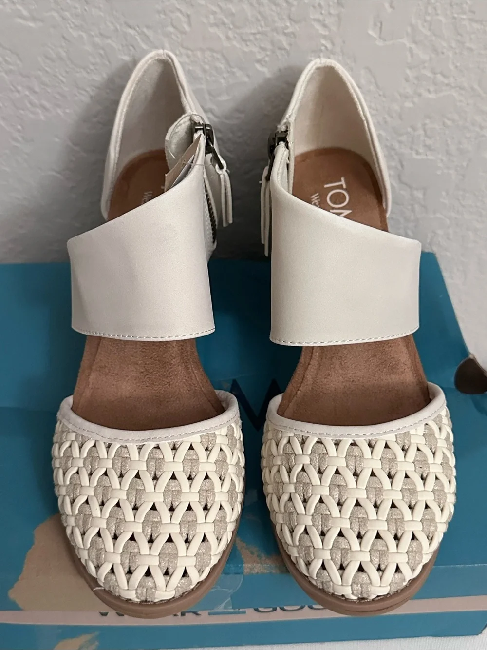 Toms Milan Shoes Closed Toe Heel Natural Geo Basket Size 5.5